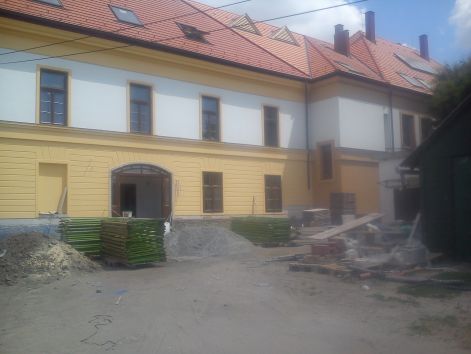 jaszfenyszaru_polgarmesteri_hivatal.jpg